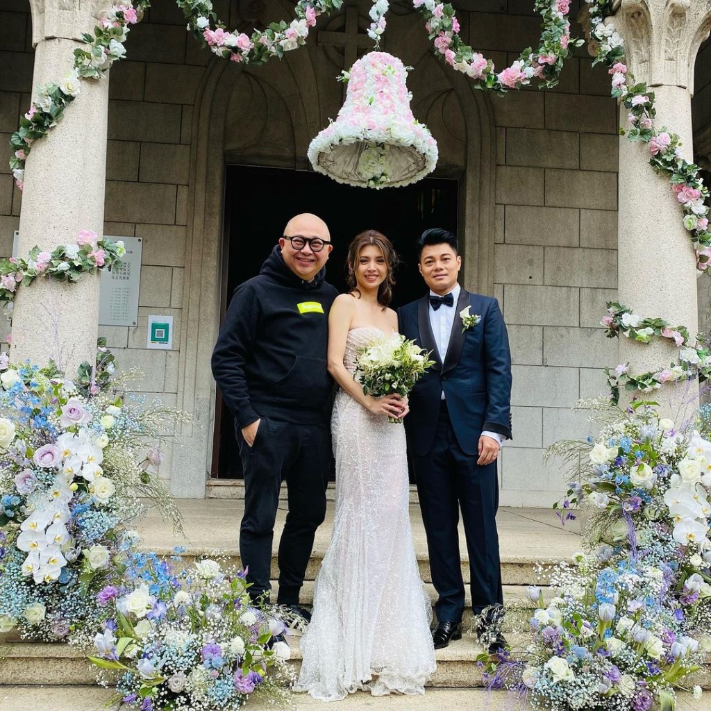 身為兩人媒人的林盛斌（左）當天也有出席婚禮。